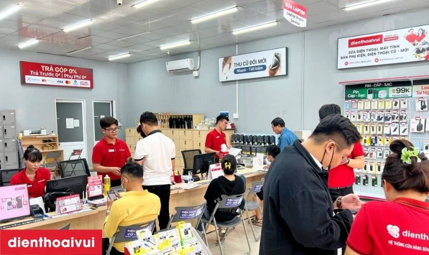 Thay m&agrave;n h&igrave;nh Galaxy Z Fold 7 (mặt trong) ch&iacute;nh h&atilde;ng GENA loại Pro tại Điện Thoại Vui