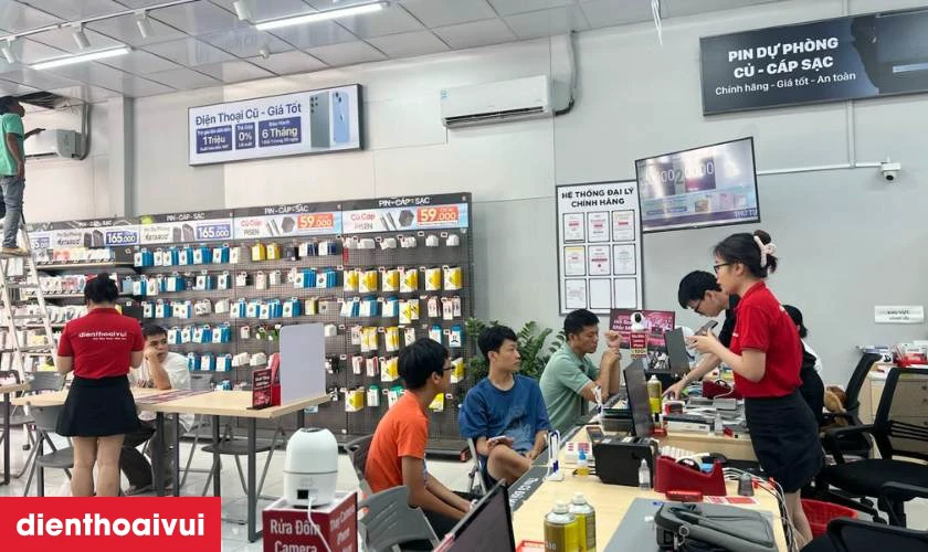 Thay m&agrave;n h&igrave;nh Samsung Z Fold 8 Ultra ở đ&acirc;u uy t&iacute;n