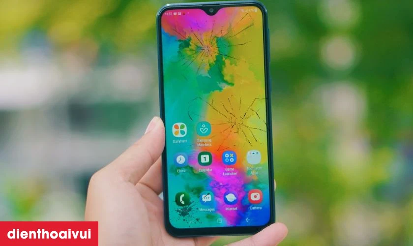 C&aacute;c dấu hiệu nhận biết bạn cần thay m&agrave;n h&igrave;nh Samsung M20 mới