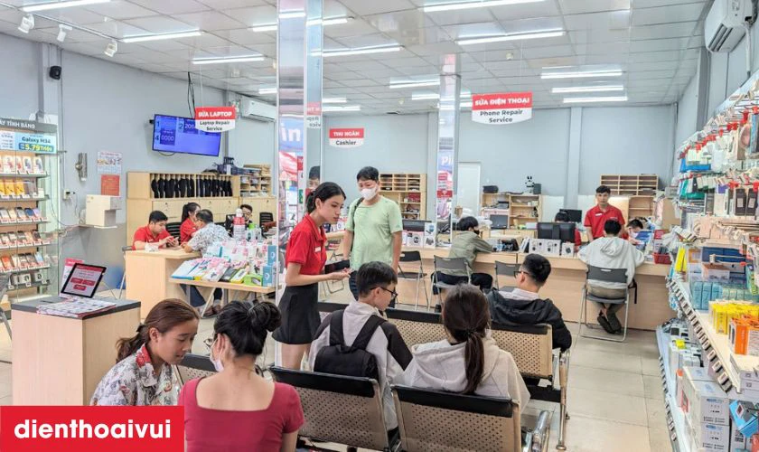 Quy tr&igrave;nh thay m&agrave;n h&igrave;nh Samsung M21 chuy&ecirc;n nghiệp lấy liền tại Điện Thoại Vui