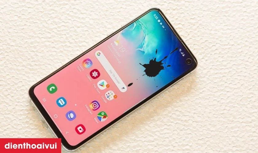 C&aacute;c dấu hiệu nhận biết bạn cần thay m&agrave;n h&igrave;nh Samsung M40 mới