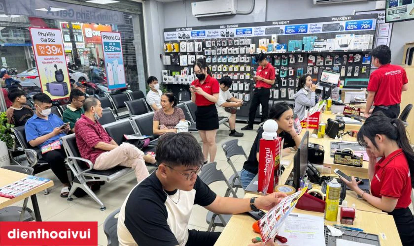 Cửa h&agrave;ng thay m&agrave;n h&igrave;nh Samsung M53 ch&iacute;nh h&atilde;ng, lấy liền tại Điện Thoại Vui