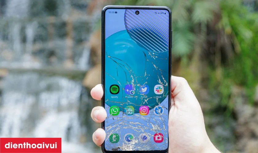 C&aacute;c dấu hiệu nhận biết bạn cần thay m&agrave;n h&igrave;nh Samsung M55 mới