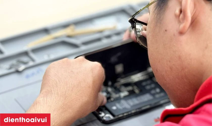 Lưu &yacute; khi thay m&agrave;n h&igrave;nh Samsung M55