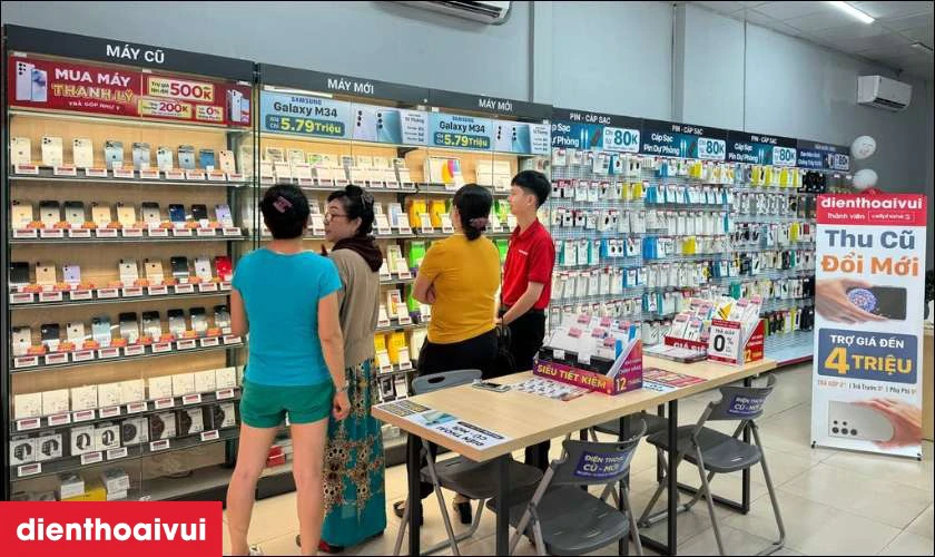 Quy tr&igrave;nh thay m&agrave;n h&igrave;nh Samsung S10 Plus chuy&ecirc;n nghiệp lấy liền tại Điện Thoại Vui