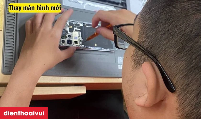 Thay m&agrave;n h&igrave;nh mới