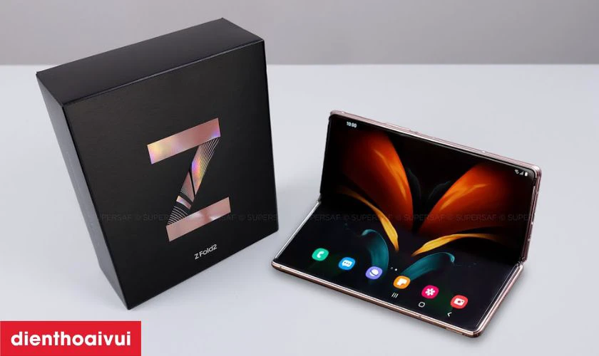 Tổng quan màn hình điện thoại Samsung Z Fold 2?