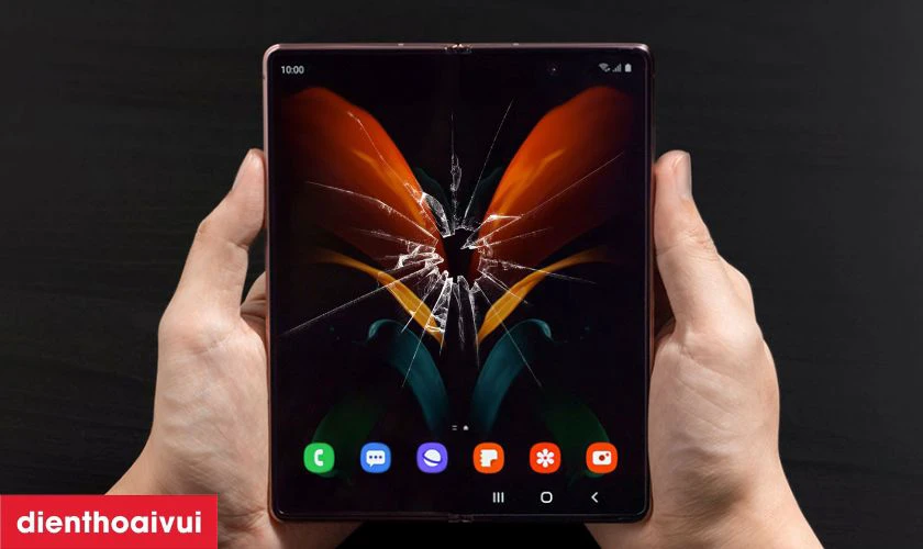 Màn hình Samsung Z Fold 2 bị hỏng do tác động lực bên ngoài