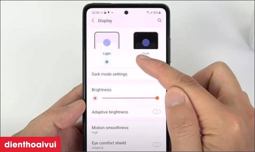 M&agrave;n h&igrave;nh bị mờ tối d&ugrave; tăng s&aacute;ng vẫn kh&ocirc;ng cải thiện l&agrave; dấu hiệu hỏng m&agrave;n h&igrave;nh