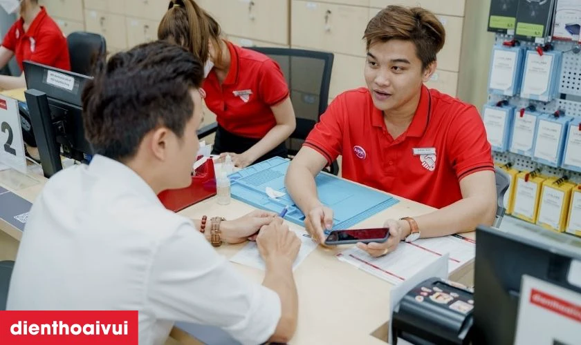 Lắp r&aacute;p ho&agrave;n thiện v&agrave; vệ sinh m&aacute;y trước khi b&agrave;n giao cho kh&aacute;ch h&agrave;ng