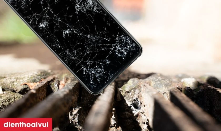 M&agrave;n h&igrave;nh Vivo S10 Pro bị va đập mạnh n&ecirc;n đi thay