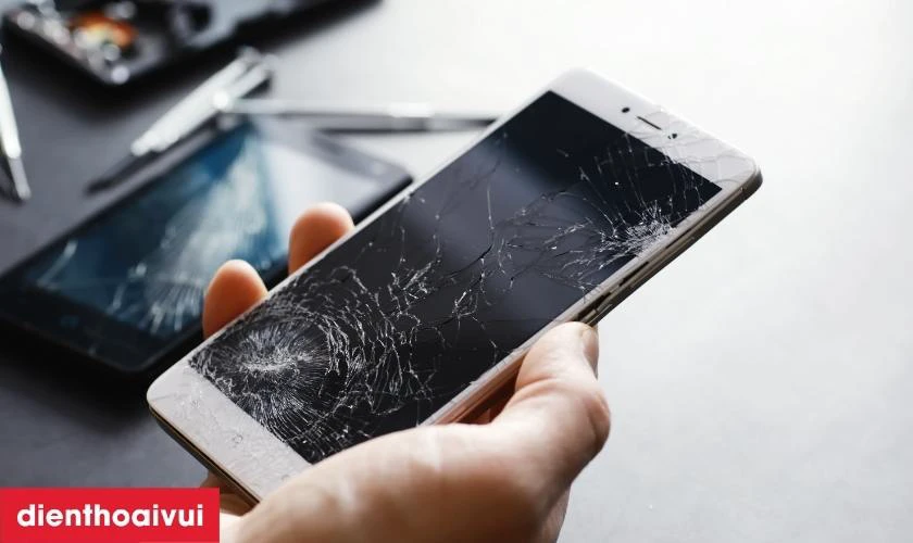 M&agrave;n h&igrave;nh Vivo S12 Pro bị nứt vỡ