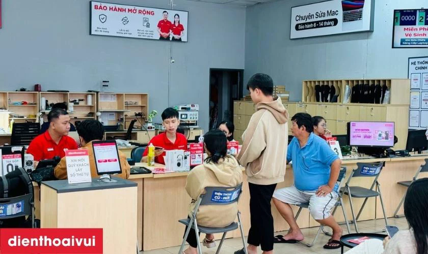 Quy tr&igrave;nh thay m&agrave;n h&igrave;nh Vivo S12 Pro chuy&ecirc;n nghiệp lấy liền tại Điện Thoại Vui