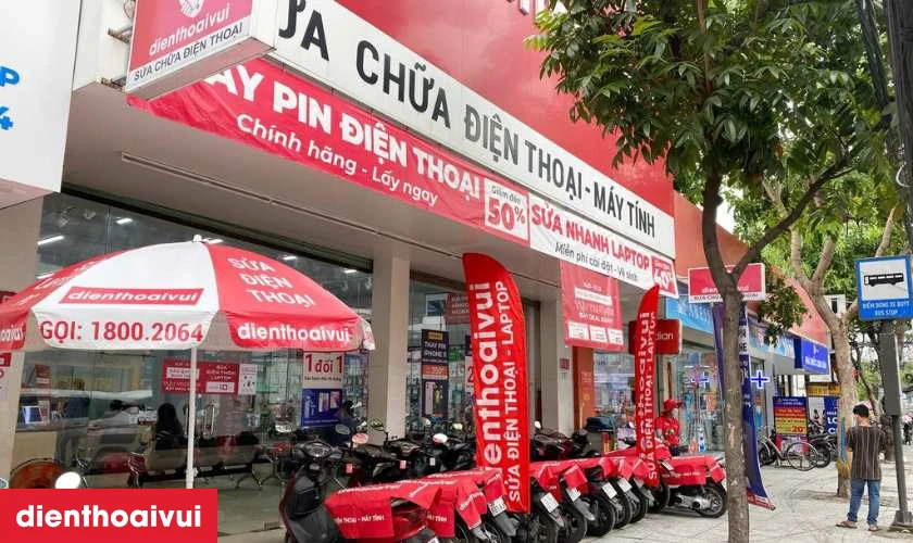 Địa chỉ thay m&agrave;n h&igrave;nh Vivo S15 uy t&iacute;n, lấy liền lại TPHCM v&agrave; H&agrave; Nội