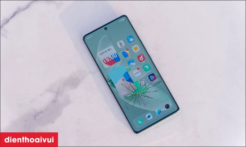Rơi vỡ, va đập v&agrave; tiếp x&uacute;c với nước