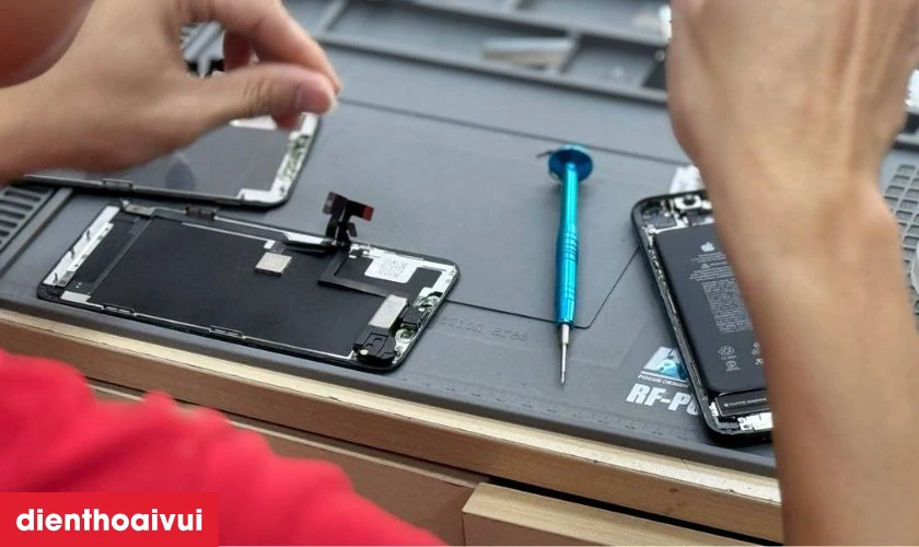 Thay m&agrave;n h&igrave;nh Vivo V12 Pro ch&iacute;nh h&atilde;ng để đảm bảo chất lượng v&agrave; độ tương th&iacute;ch tốt nhất