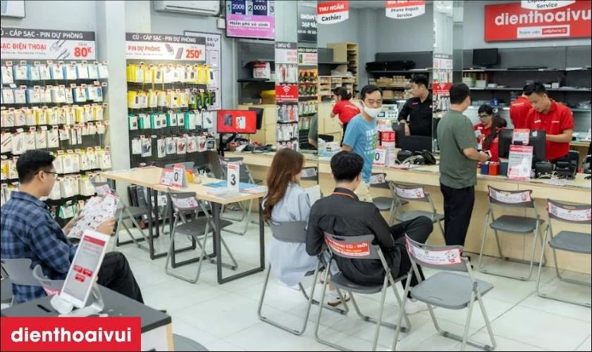 Dịch vụ thay m&agrave;n h&igrave;nh Vivo X80 ch&iacute;nh h&atilde;ng, lấy liền tại Điện Thoại Vui
