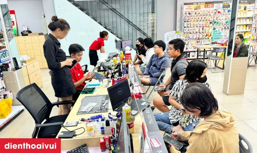 Địa chỉ thay m&agrave;n h&igrave;nh Vivo Y11s ở đ&acirc;u uy t&iacute;n, lấy liền lại TPHCM v&agrave; H&agrave; Nội