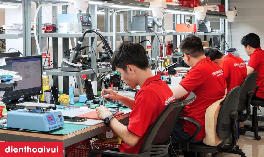 Kiểm tra thời gian v&agrave; điều kiện bảo h&agrave;nh