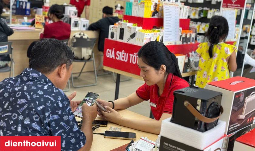 Kh&aacute;ch h&agrave;ng sẽ được kiểm tra lại thiết bị để đảm bảo mọi chức năng hoạt động ổn định
