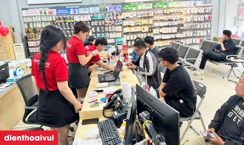 Dịch vụ thay m&agrave;n h&igrave;nh Vivo Y53s ch&iacute;nh h&atilde;ng, lấy liền tại Điện Thoại Vui