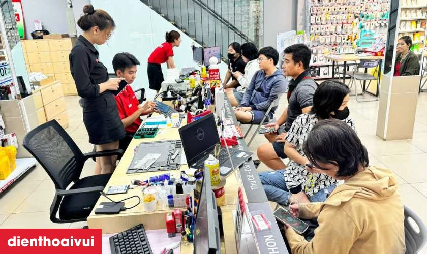 Địa chỉ thay m&agrave;n h&igrave;nh Vivo Y55a ở đ&acirc;u uy t&iacute;n, lấy liền lại TPHCM v&agrave; H&agrave; Nội