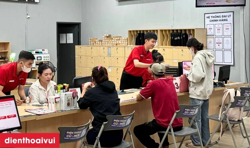 B&agrave;n giao m&aacute;y sau khi đ&atilde; thay m&agrave;n h&igrave;nh mới