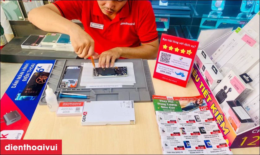 Quy tr&igrave;nh thay m&agrave;n h&igrave;nh Vivo Y77e chuy&ecirc;n nghiệp lấy liền tại Điện Thoại Vui