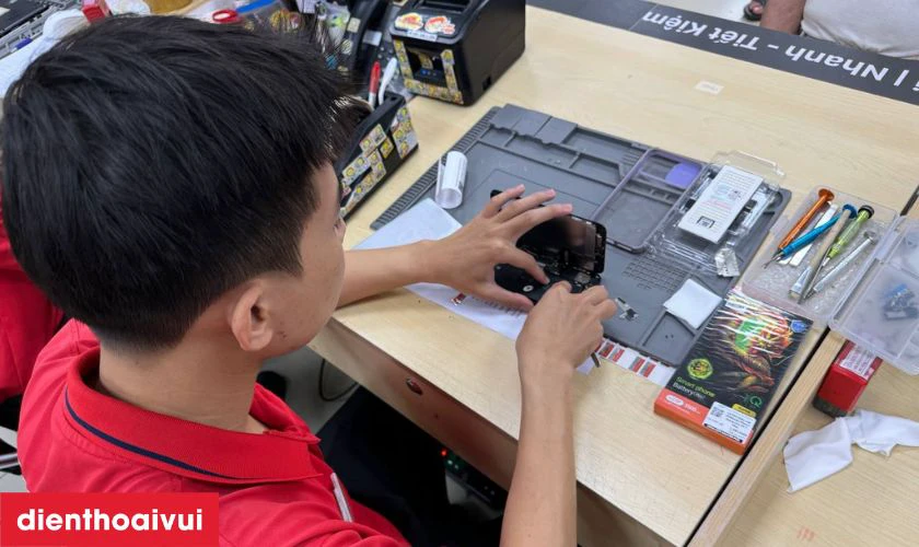 Máy được kiểm tra kỹ lưỡng sau khi thay