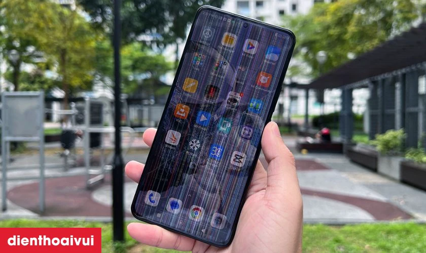Dấu hiệu cần thay m&agrave;n h&igrave;nh Xiaomi 12T Pro