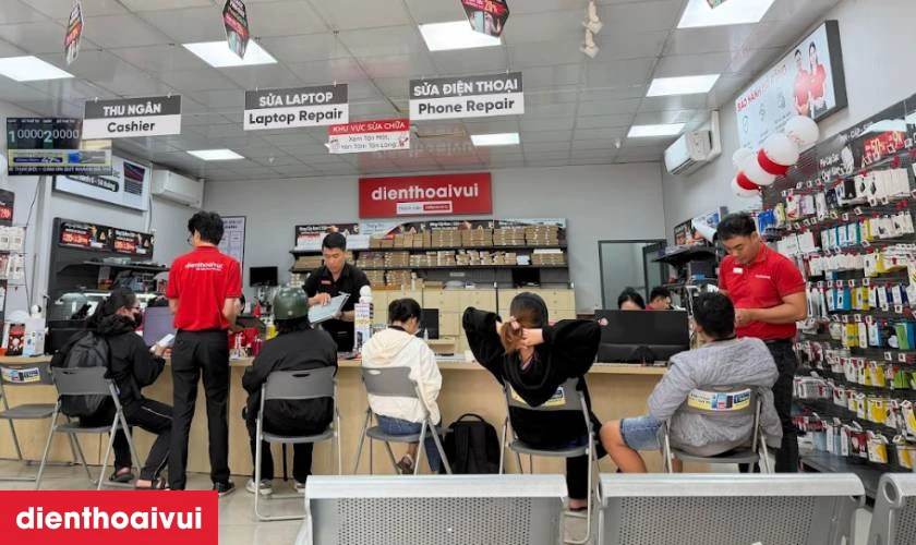 Quy trình thay màn hình Xiaomi 14 Ultra chuyên nghiệp tại Điện Thoại Vui