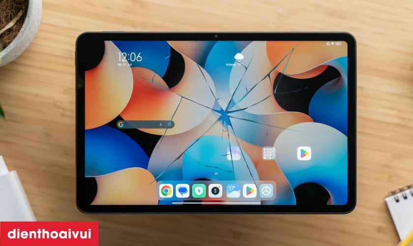 Xiaomi Mi Pad 6 c&oacute; vết nứt v&agrave; trầy xước nặng