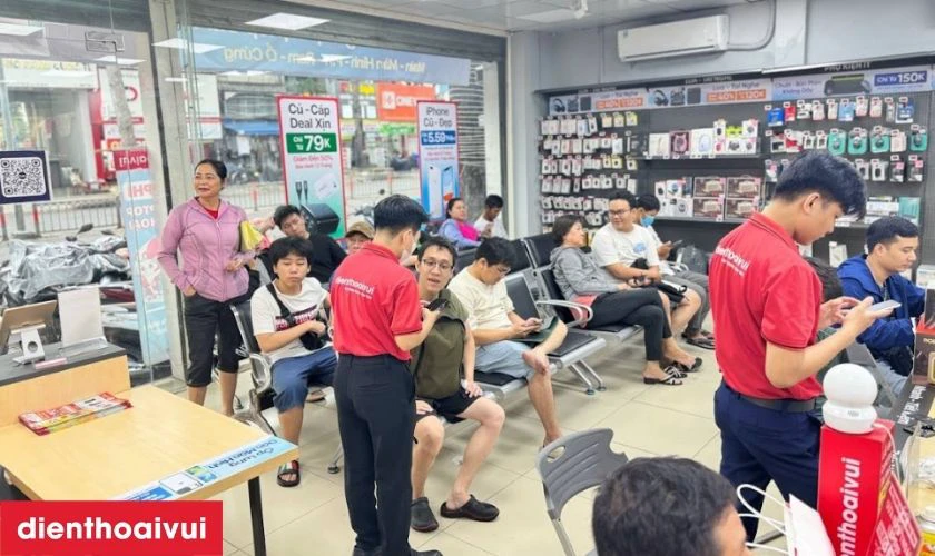 Quy tr&igrave;nh thay m&agrave;n Xiaomi Note 12 Pro 4G ch&iacute;nh h&atilde;ng GENA loại Pro minh bạch, lấy liền