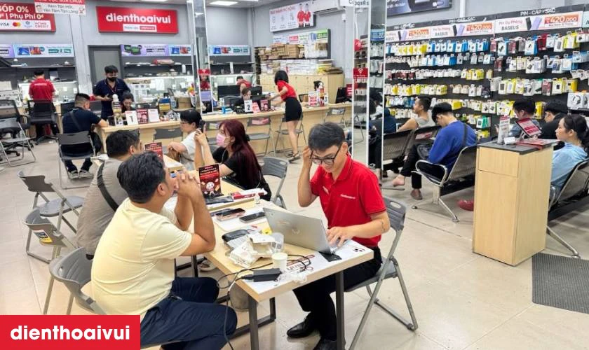 V&igrave; sao n&ecirc;n thay m&agrave;n h&igrave;nh tại Điện Thoại Vui