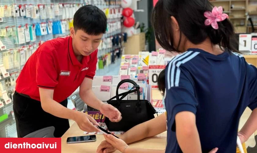Dịch vụ thay m&agrave;n h&igrave;nh Xiaomi Poco C51 ch&iacute;nh h&atilde;ng lấy liền tại Điện Thoại Vui