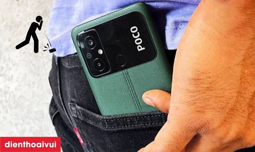 M&aacute;y bị ch&egrave;n &eacute;p n&ecirc;n dễ bị lỗi