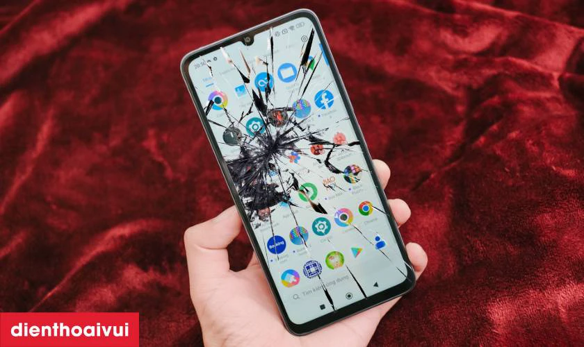 Dấu hiệu cần thay m&agrave;n h&igrave;nh Xiaomi Poco C65