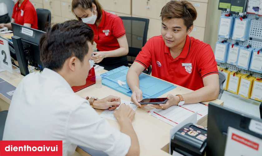 Cửa h&agrave;ng thay m&agrave;n h&igrave;nh Xiaomi Poco F4 5G uy t&iacute;n