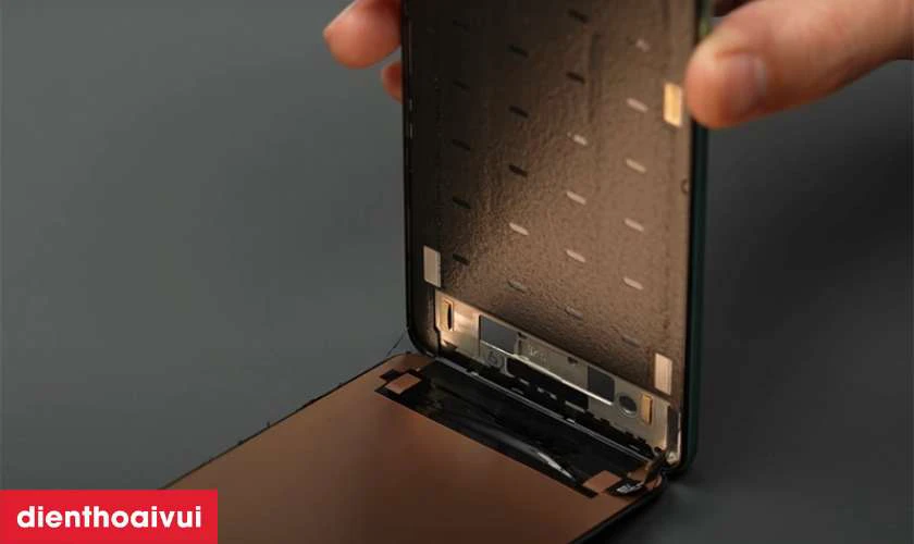 C&oacute; n&ecirc;n thay m&agrave;n h&igrave;nh Xiaomi Poco F4 5G kh&ocirc;ng?