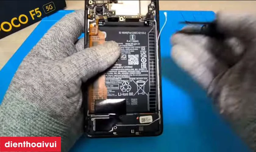 C&oacute; n&ecirc;n thay m&agrave;n h&igrave;nh Xiaomi Poco F5 Pro 5G kh&ocirc;ng?