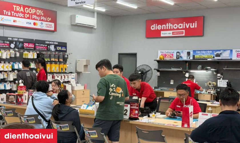 Dịch vụ thay m&agrave;n h&igrave;nh Xiaomi Poco X3 Gt lấy liền tại Điện Thoại Vui