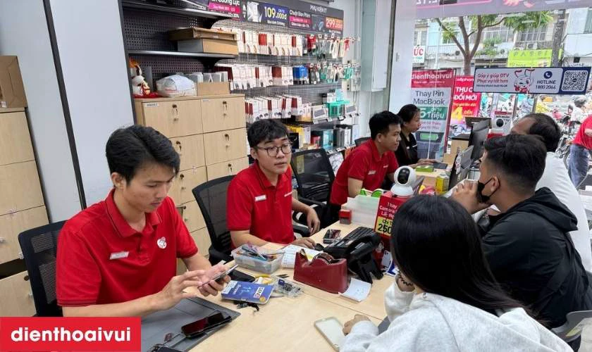 Thay thế m&agrave;n h&igrave;nh mới