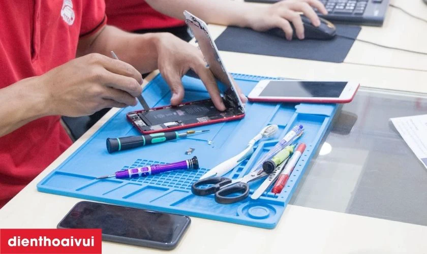 Quy tr&igrave;nh thay m&agrave;n h&igrave;nh Xiaomi Redmi K20 Pro ch&iacute;nh h&atilde;ng GENA loại Pro minh bạch, lấy liền
