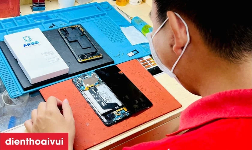 Địa chỉ thay m&agrave;n h&igrave;nh Xiaomi Redmi Note 10 ở đ&acirc;u uy t&iacute;n, lấy&nbsp;liền?