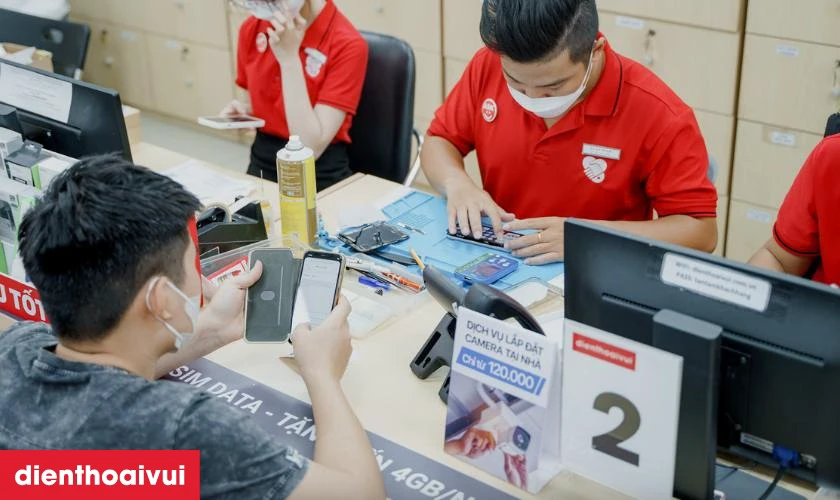 Tại sao n&ecirc;n thay m&agrave;n h&igrave;nh GENA loại Pro cho Xiaomi Redmi Note 12 Turbo tại Điện Thoại Vui?