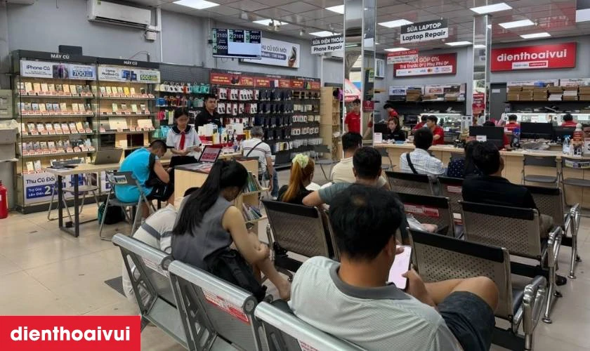 Quy trình thay màn hình Xiaomi Redmi Note 13 Pro Plus chuyên nghiệp lấy liền tại Điện Thoại Vui