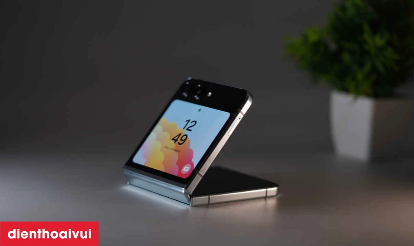 thay m&agrave;n h&igrave;nh samsung z flip 5