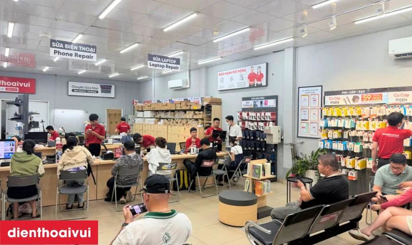 Quá trình thế dưới camera, hỗ trợ khách hàng theo dõi trực tiếp