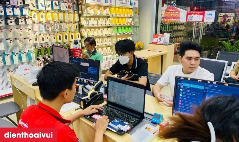 Thay ổ cứng laptop SSD PATRIOT P210 SATA3 256GB gi&aacute; rẻ tại Điện Thoại Vui
