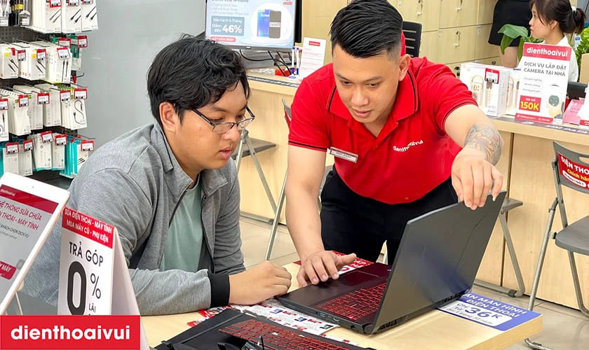 Quy tr&igrave;nh thay pin laptop Dell Precision 5520 tại Điện Thoại Vui